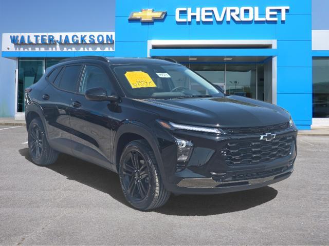 new 2025 Chevrolet Trax car