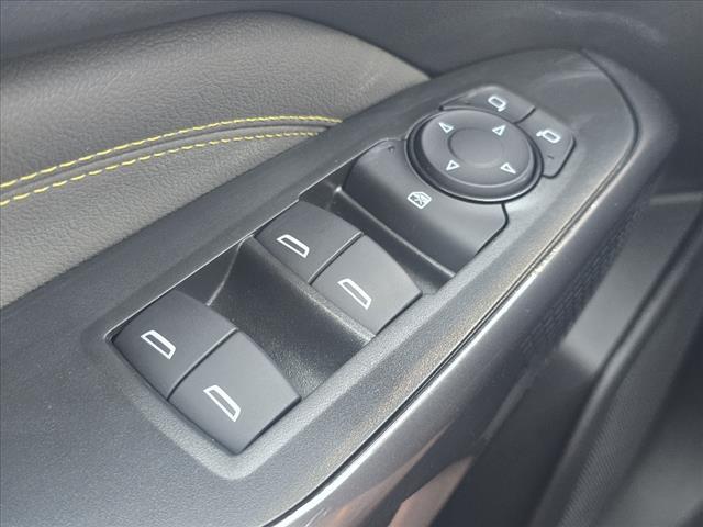 new 2025 Chevrolet Trax car