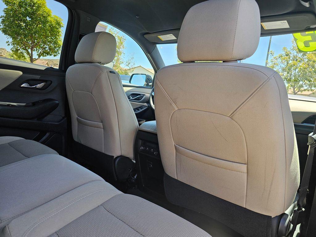 used 2023 Chevrolet Traverse car, priced at $26,410