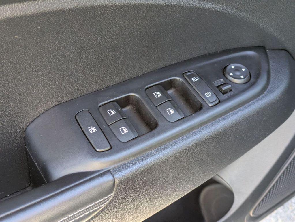 used 2025 Hyundai Venue car, priced at $19,423
