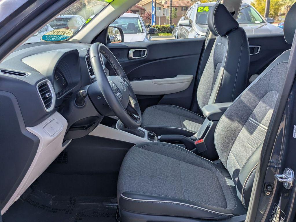 used 2025 Hyundai Venue car, priced at $19,946