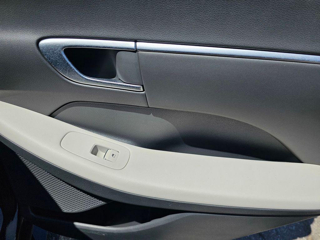 used 2025 Hyundai Sonata Hybrid car, priced at $26,079