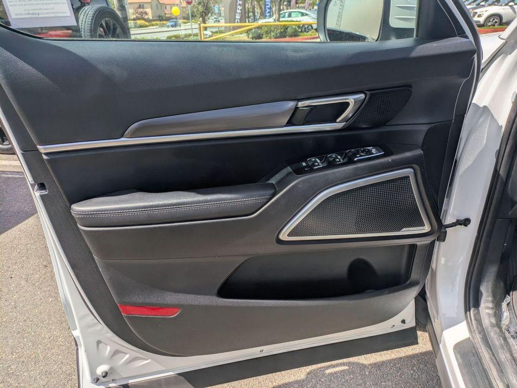 used 2023 Kia Telluride car, priced at $30,358