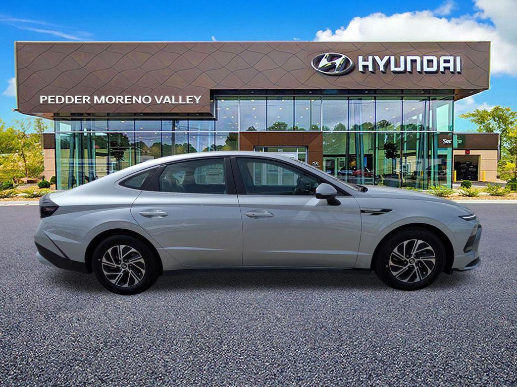 new 2026 Hyundai Sonata Hybrid car, priced at $28,693