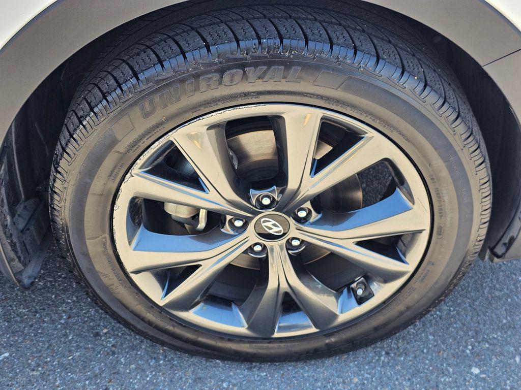 used 2018 Hyundai Santa Fe Sport car, priced at $13,334