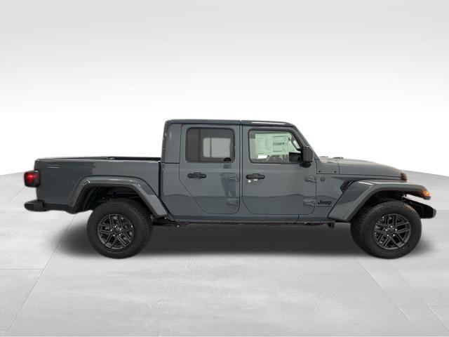 new 2026 Jeep Gladiator car, priced at $49,522