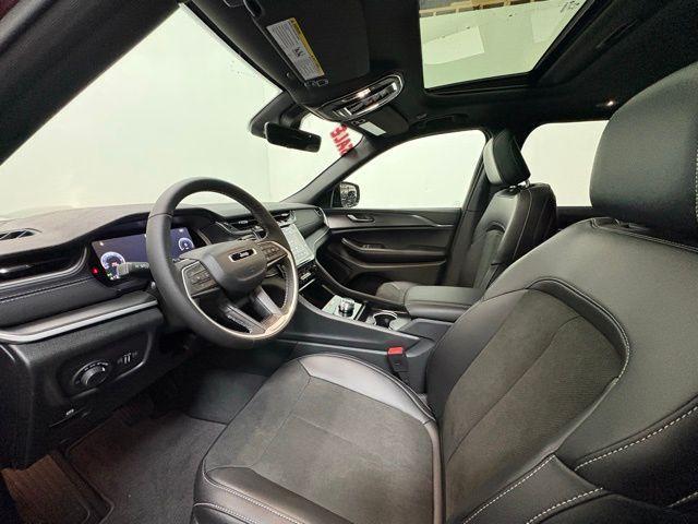 new 2025 Jeep Grand Cherokee car, priced at $44,584