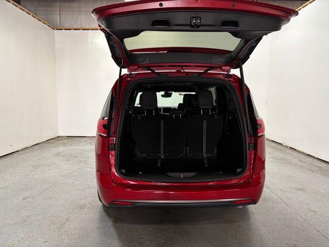 new 2026 Chrysler Pacifica car, priced at $45,431