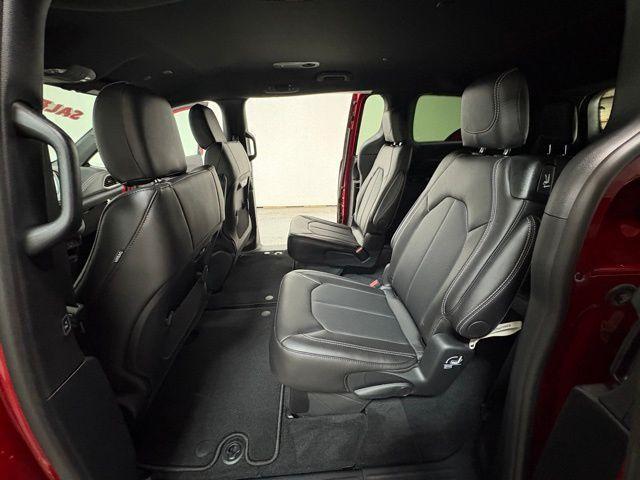 new 2026 Chrysler Pacifica car, priced at $45,431