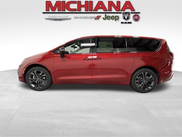 new 2026 Chrysler Pacifica car, priced at $45,431