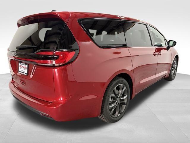 new 2026 Chrysler Pacifica car, priced at $45,431