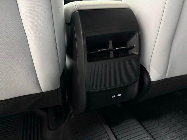 new 2026 Jeep Cherokee car, priced at $39,972
