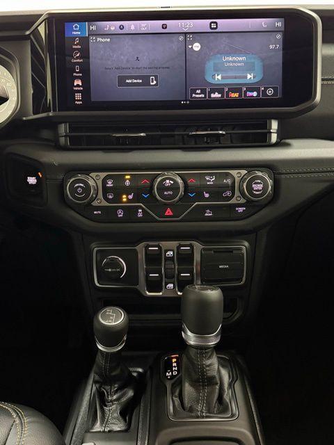 new 2026 Jeep Gladiator car, priced at $47,569