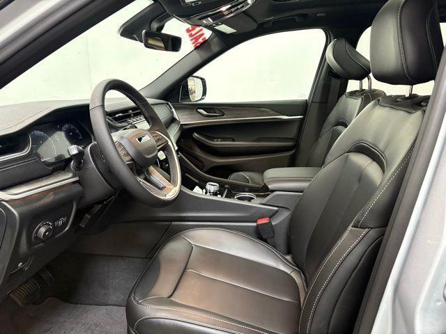 new 2025 Jeep Grand Cherokee car, priced at $51,358