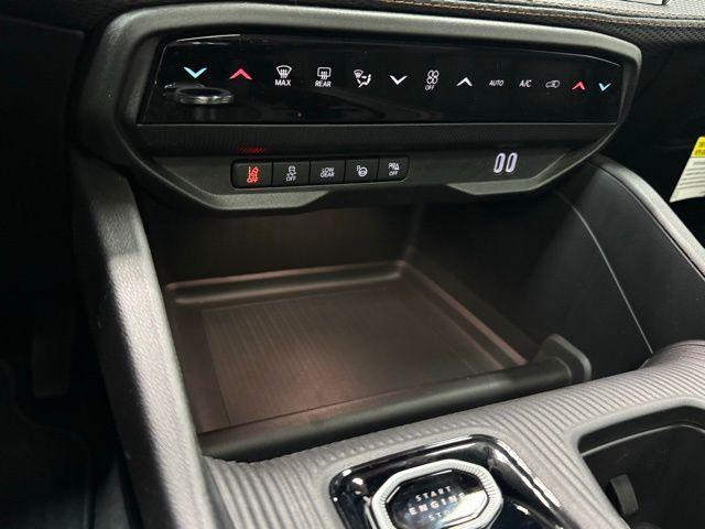 new 2026 Jeep Cherokee car, priced at $44,421