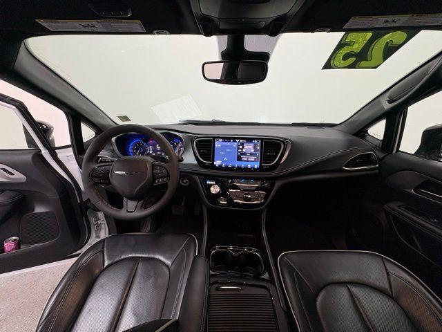 used 2025 Chrysler Pacifica car, priced at $38,882