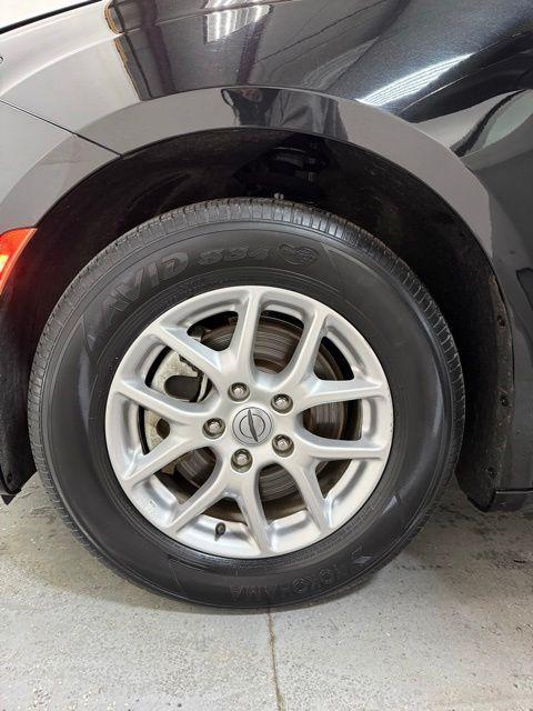used 2023 Chrysler Pacifica car, priced at $27,242