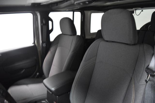 new 2025 Jeep Wrangler car, priced at $55,566