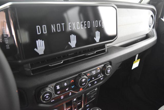 new 2025 Jeep Wrangler car, priced at $55,566