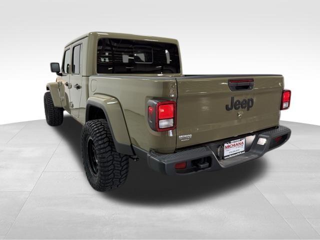 new 2026 Jeep Gladiator car, priced at $52,017
