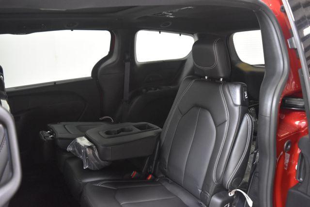 new 2025 Chrysler Pacifica car, priced at $50,641