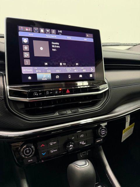 new 2026 Jeep Compass car, priced at $31,860