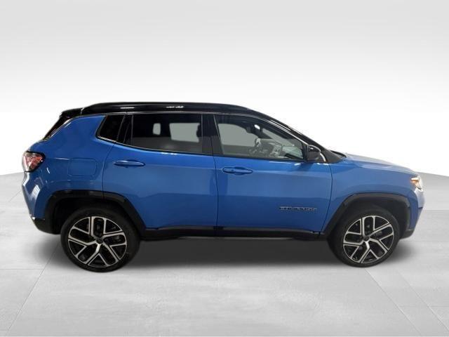 used 2025 Jeep Compass car, priced at $29,249