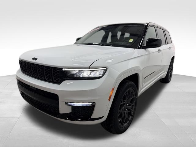 new 2025 Jeep Grand Cherokee L car, priced at $70,474