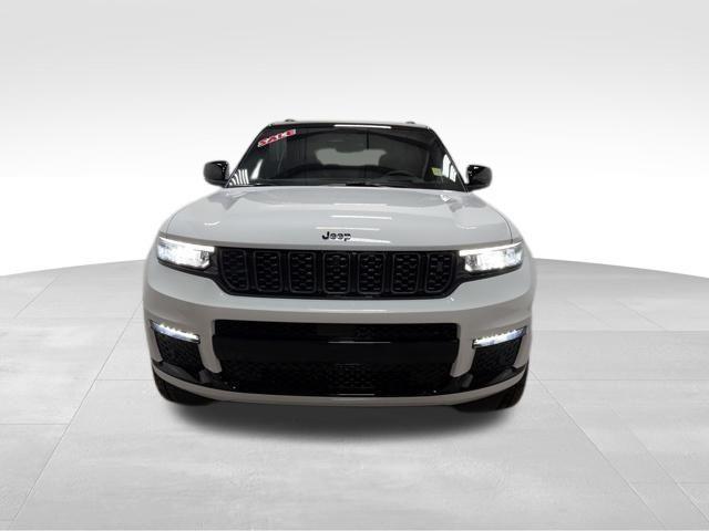 new 2025 Jeep Grand Cherokee L car, priced at $70,474