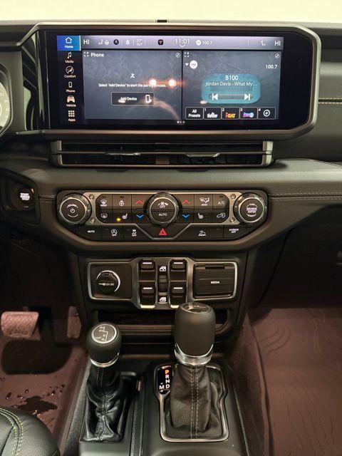 new 2026 Jeep Gladiator car, priced at $47,569