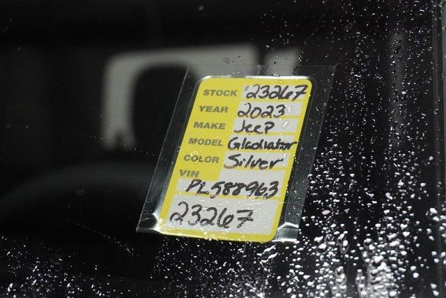 new 2023 Jeep Gladiator car, priced at $48,200