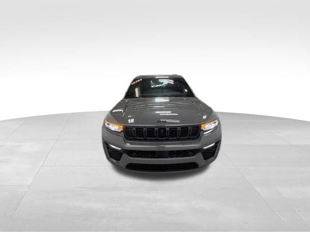 new 2027 Jeep Grand Cherokee car, priced at $53,541