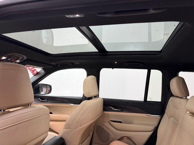 new 2025 Jeep Grand Cherokee car, priced at $52,466