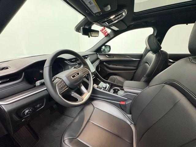 new 2025 Jeep Grand Cherokee L car, priced at $52,689