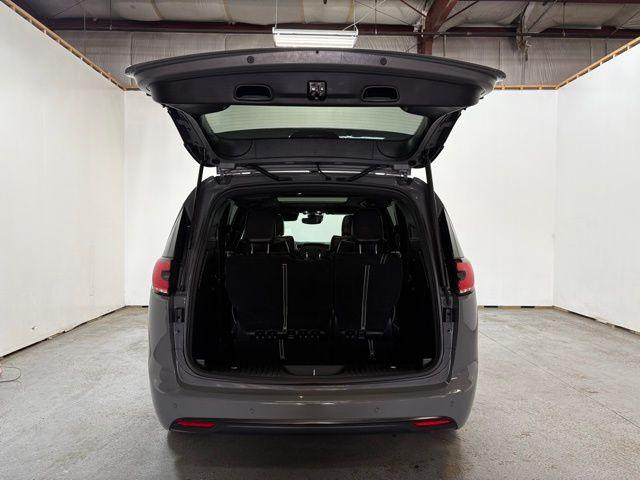 used 2025 Chrysler Pacifica car, priced at $38,822