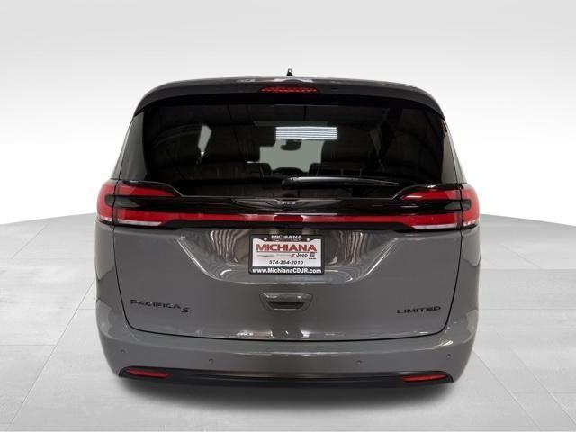 used 2025 Chrysler Pacifica car, priced at $38,822