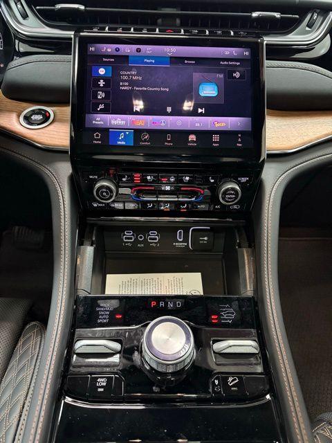 new 2025 Jeep Grand Cherokee L car, priced at $71,010