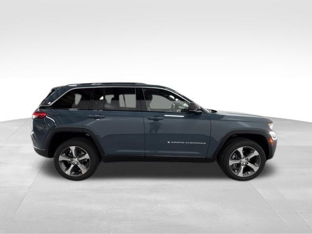 new 2026 Jeep Grand Cherokee car, priced at $47,321