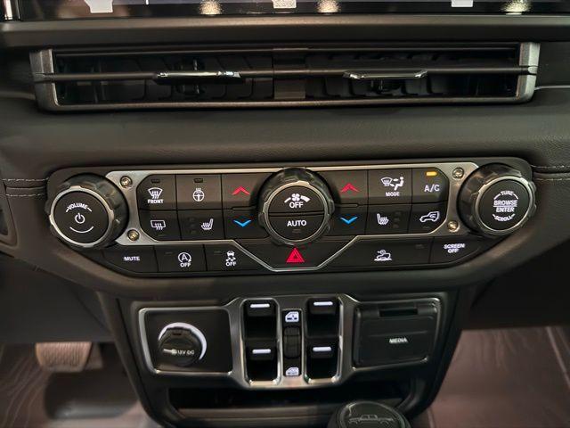 new 2026 Jeep Gladiator car, priced at $49,915