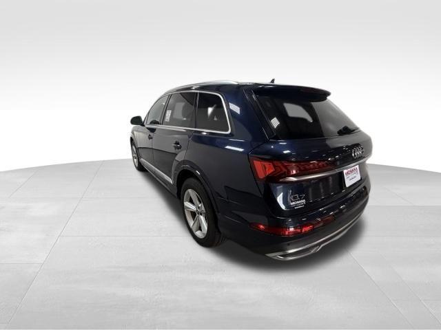 used 2024 Audi Q7 car, priced at $31,470
