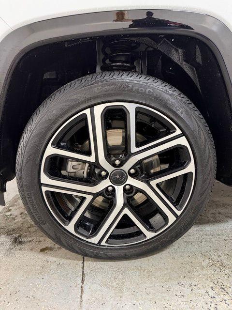 used 2025 Jeep Compass car, priced at $28,991