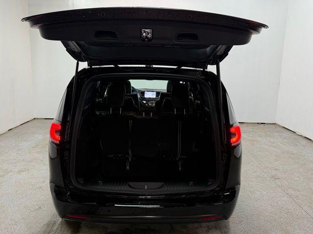 new 2026 Chrysler Pacifica car, priced at $58,865