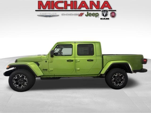 new 2026 Jeep Gladiator car, priced at $49,720