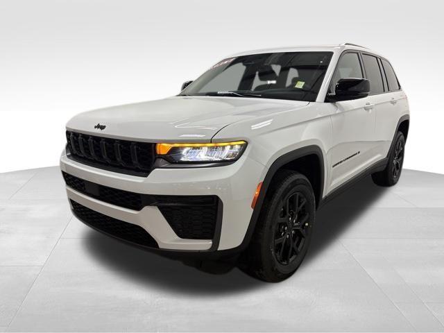 new 2026 Jeep Grand Cherokee car, priced at $47,353