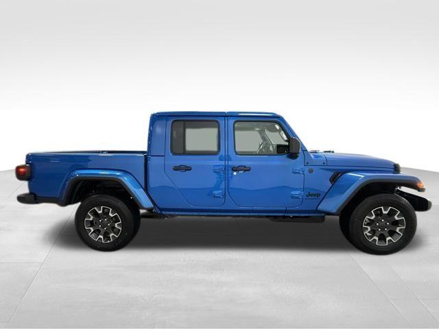 new 2026 Jeep Gladiator car, priced at $47,033