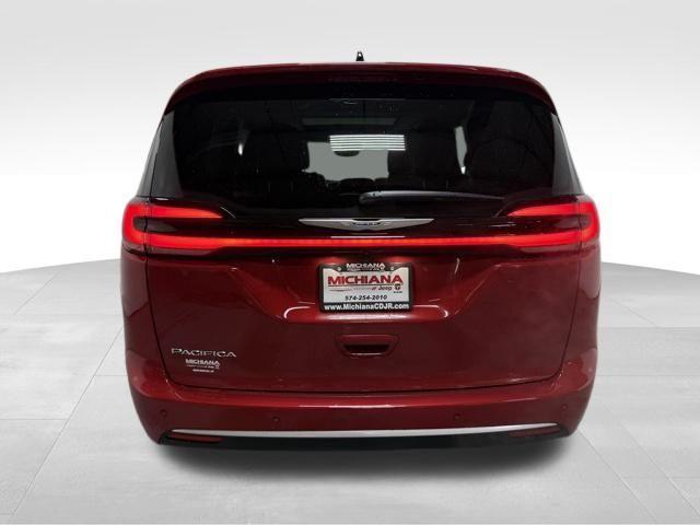 new 2026 Chrysler Pacifica car, priced at $55,928