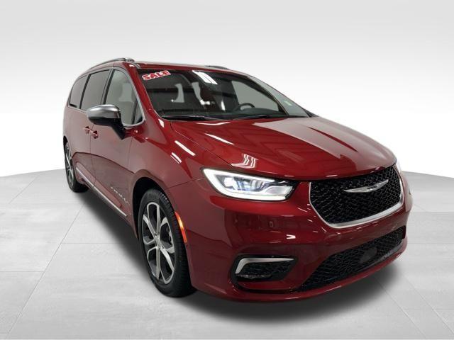 new 2026 Chrysler Pacifica car, priced at $55,928