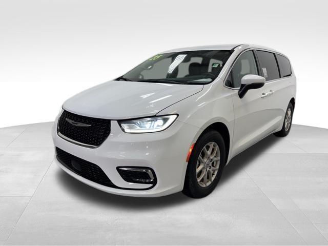 used 2023 Chrysler Pacifica car, priced at $24,242