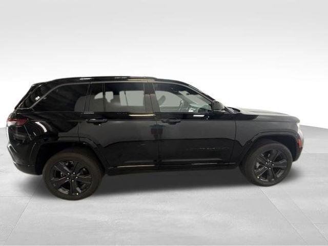 new 2027 Jeep Grand Cherokee car, priced at $53,541