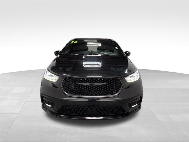 used 2022 Chrysler Pacifica Hybrid car, priced at $25,991